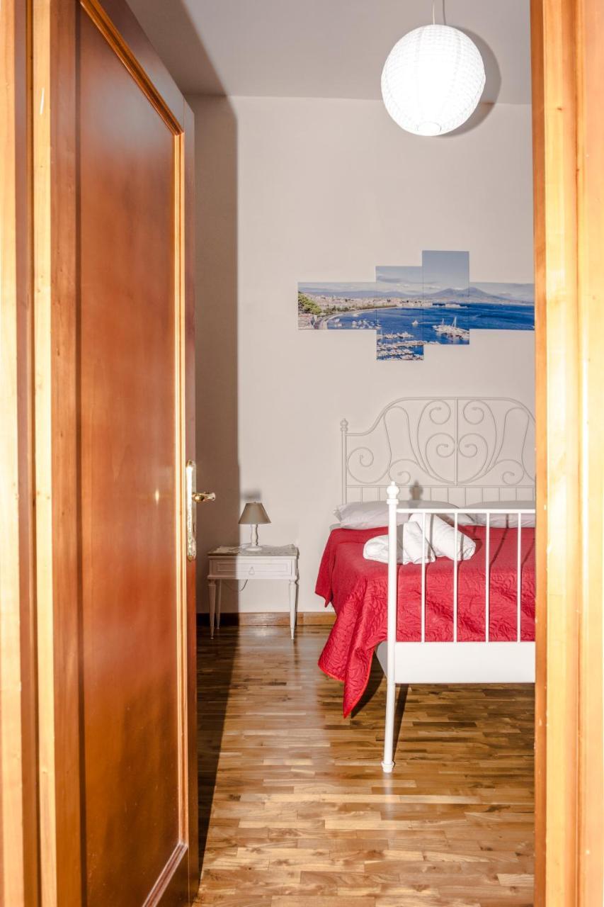 O' Sole E' Napule Bed and Breakfast Neapel Exteriör bild